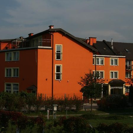 Hotel Daisy Budget Cracovia Exterior foto
